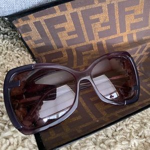 Fendi cat eye logo sunglasses